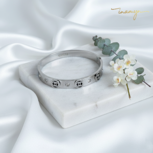 Iconic Interlocking Silver Bangle